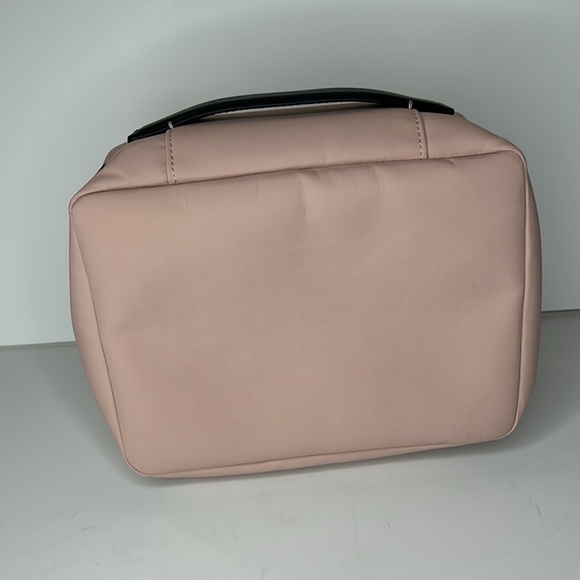 AWAY Cosmetic Bag - Picture 4 of 14